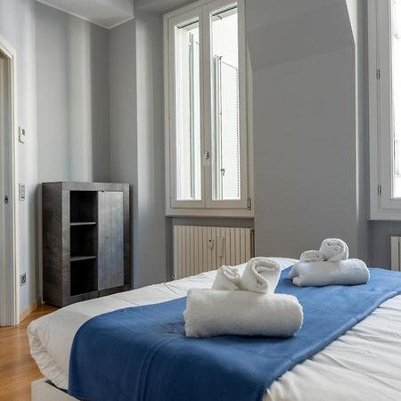 5 Min Duomo Luxury Home In Brera Design District Milan Bagian luar foto