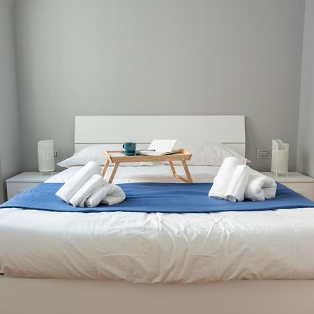 5 Min Duomo Luxury Home In Brera Design District Milan Bagian luar foto