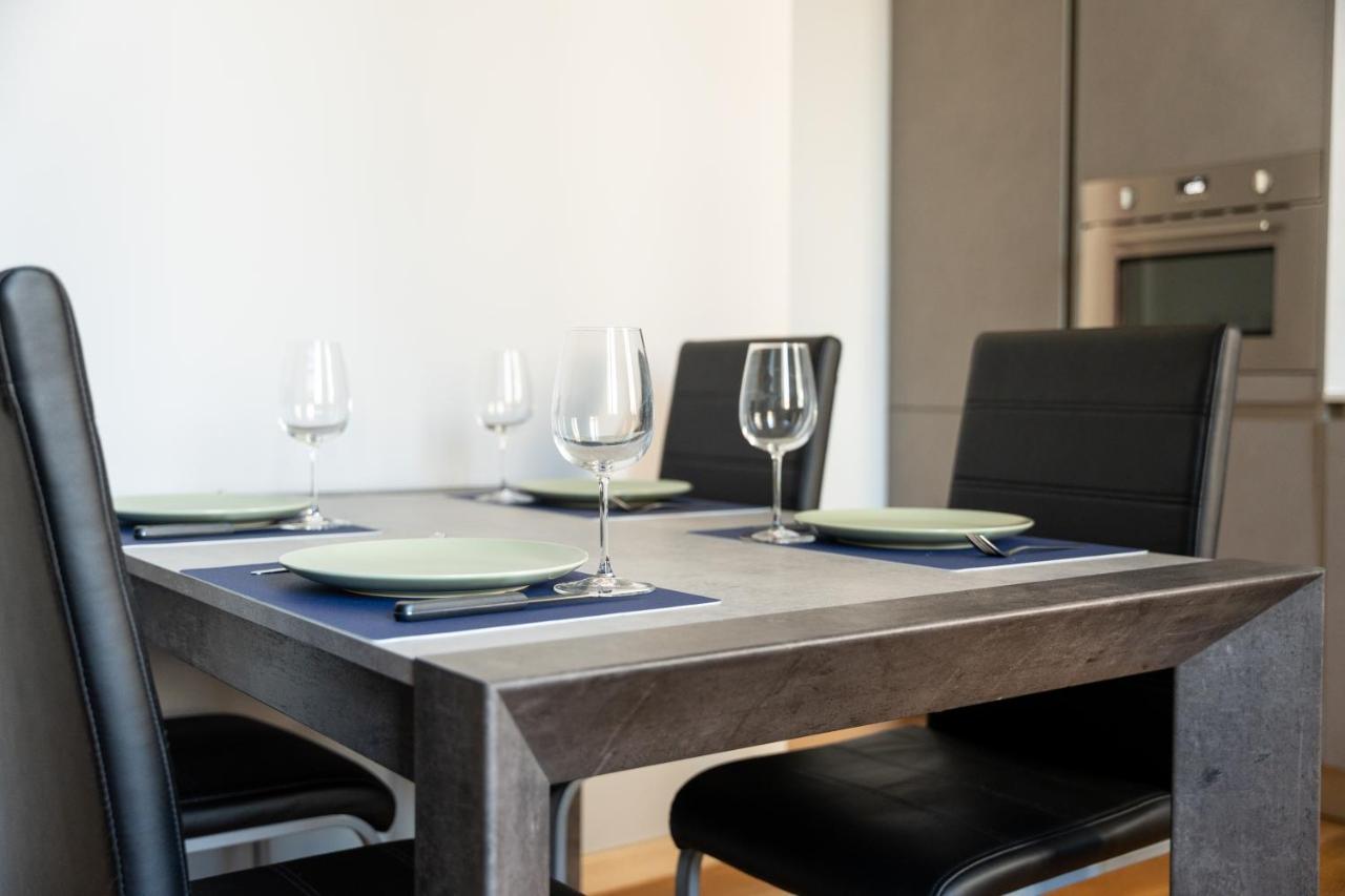 5 Min Duomo Luxury Home In Brera Design District Milan Bagian luar foto